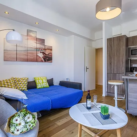 My Casa - Meyerbeer Apartment *